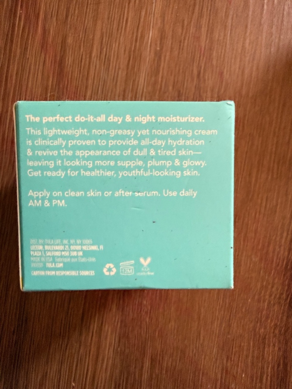 TULA 24-7 Moisture Hydrating Day & Night Cream - teal - Picture 3 of 4